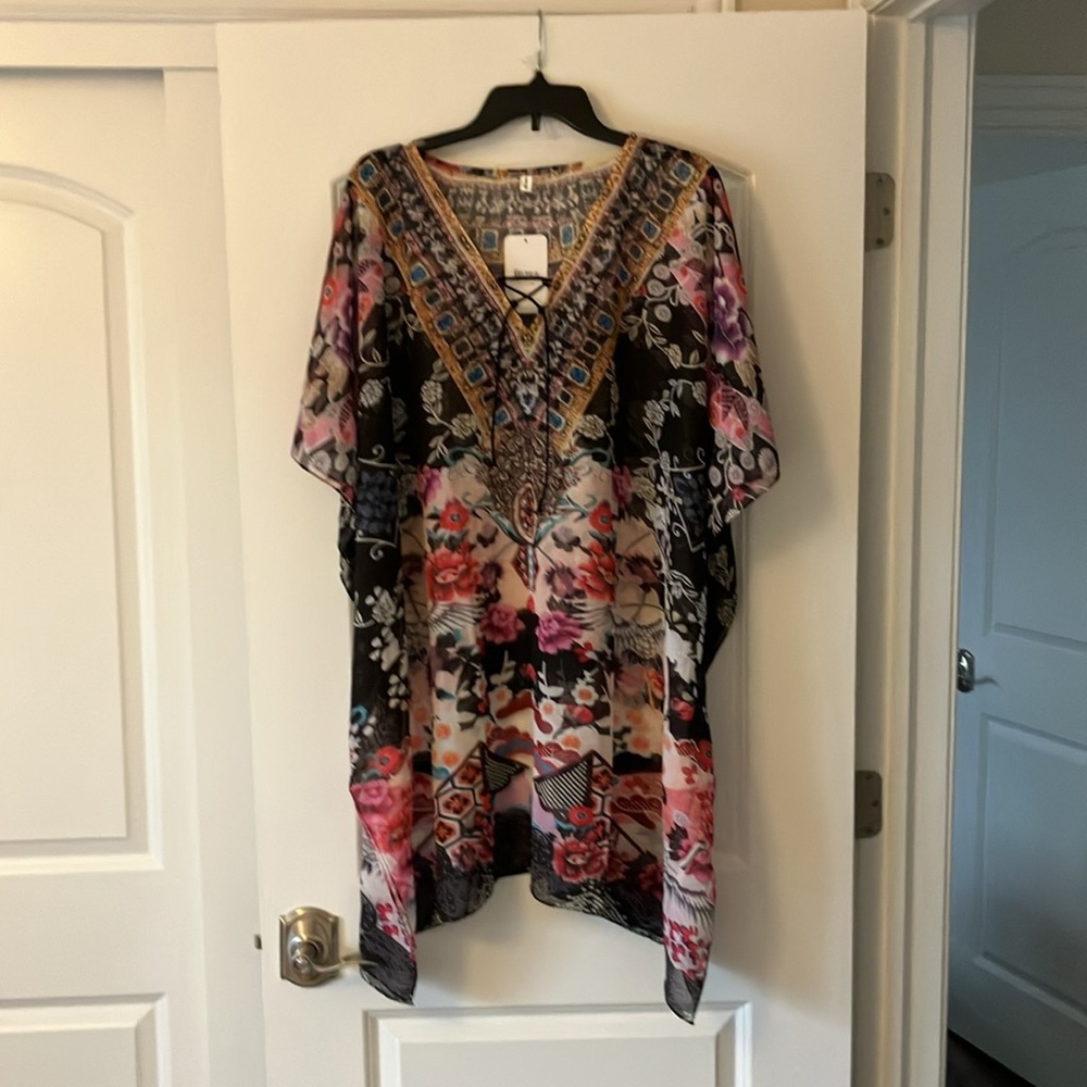 Beautiful print with flowers beach Coverup with tie neckline by Bon Voyage. XXL